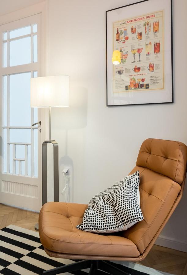 Cismigiu Serenity: 1Br Flat With Scenic Balcony بوخارست المظهر الخارجي الصورة