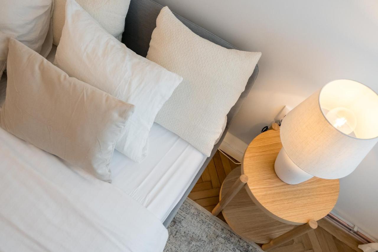 Cismigiu Serenity: 1Br Flat With Scenic Balcony بوخارست المظهر الخارجي الصورة