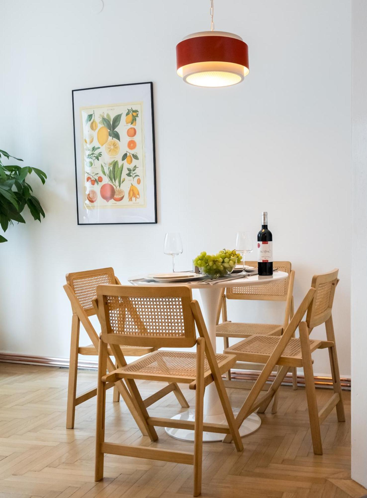Cismigiu Serenity: 1Br Flat With Scenic Balcony بوخارست المظهر الخارجي الصورة